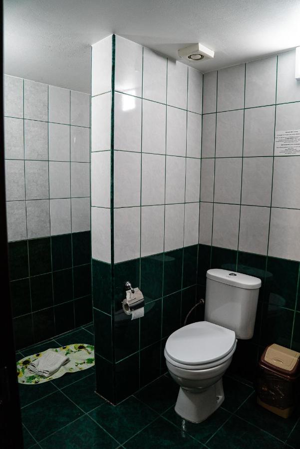 Casa Gorjeneasca Hotell Târgu Jiu Exteriör bild
