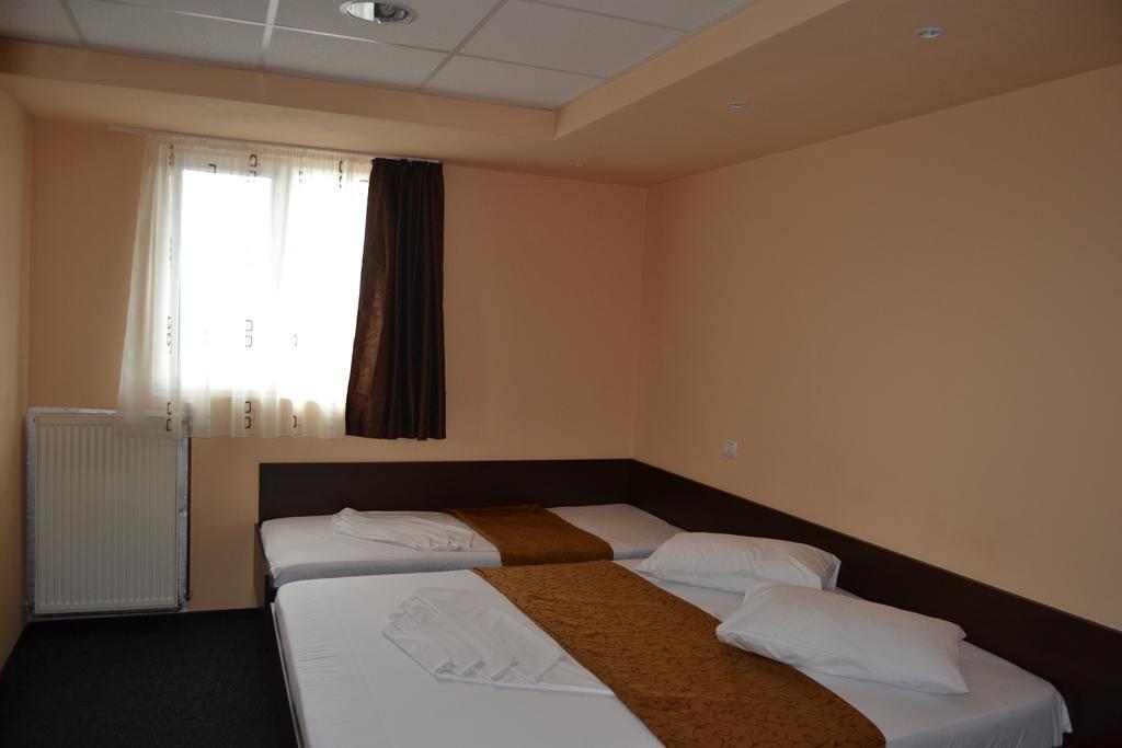 Casa Gorjeneasca Hotell Târgu Jiu Rum bild